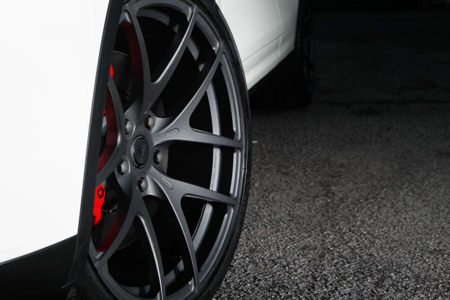 Porsche Cayenne Turbo by Vorsteiner 2012 года  (фото 3 из 10)